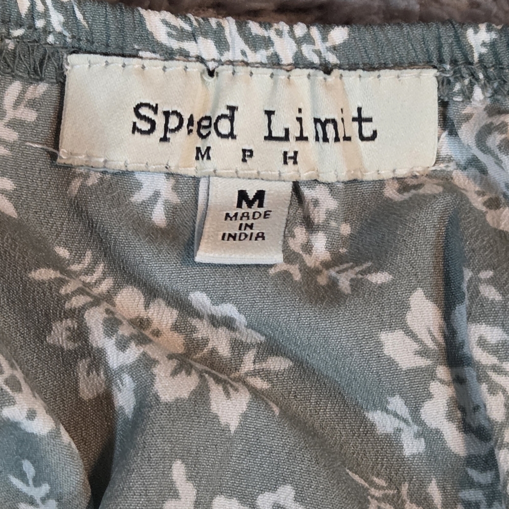 Chic Sage And White Floral short Summer Dress, Speed Limit MPH Womans Size Med - Picture 8 of 11